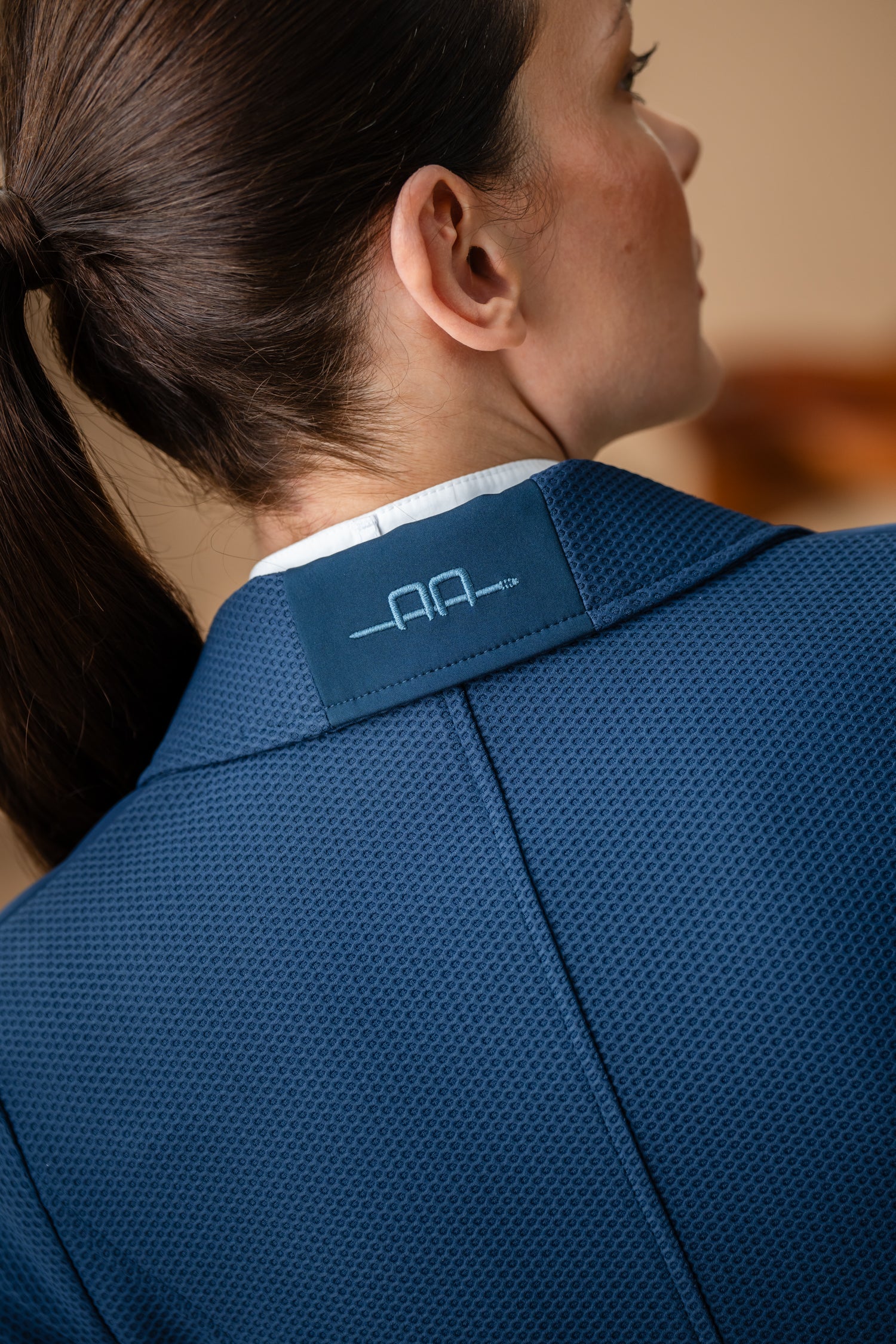 AA® Platinum Bonded Motionlite Show Jacket - Image 3