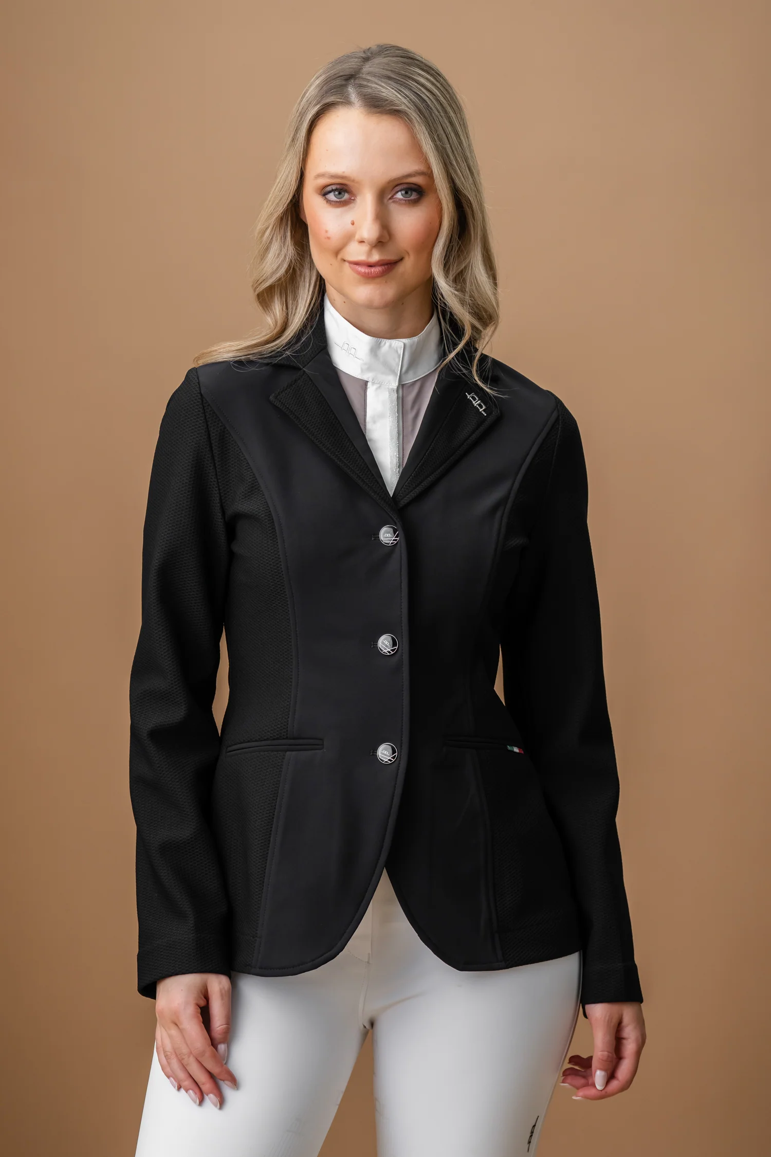 AA® Platinum Bonded Motionlite Show Jacket - Image 6