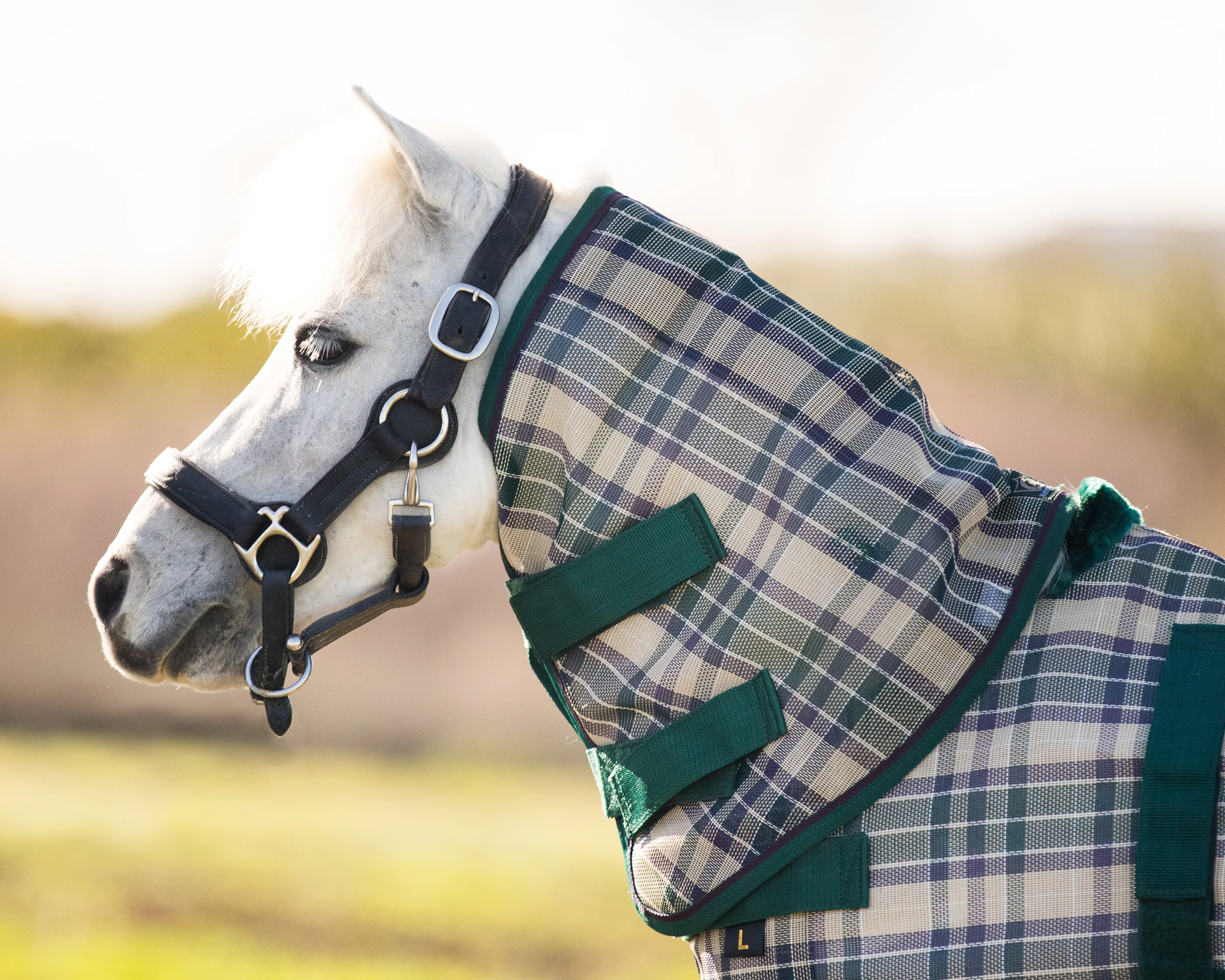 Kensington™ Mini Protective Neck Cover - Image 4
