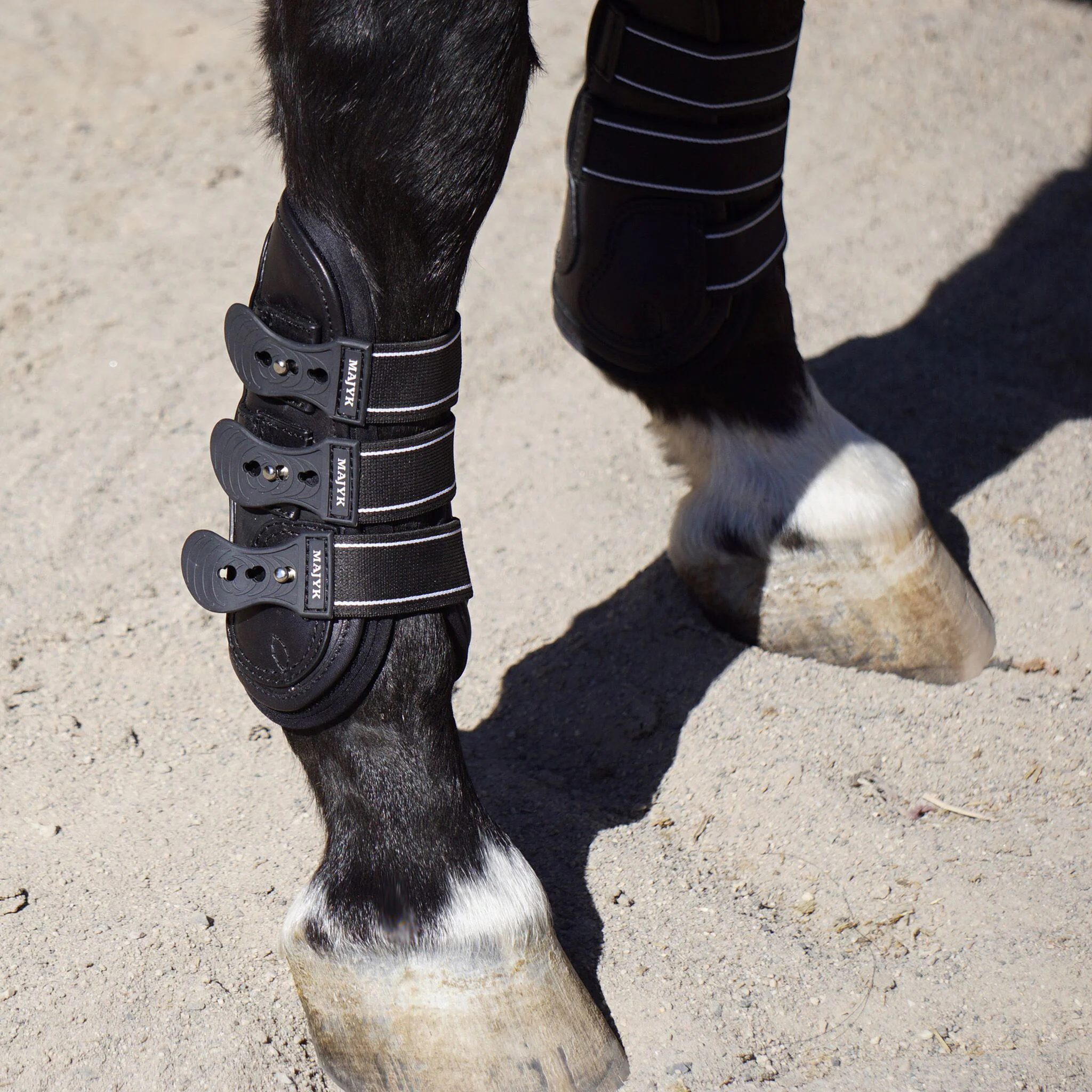 Majyk Equipe® Boyd Martin Leather Tendon Boot with Removable Impact Liner and Snap Closure - Image 6